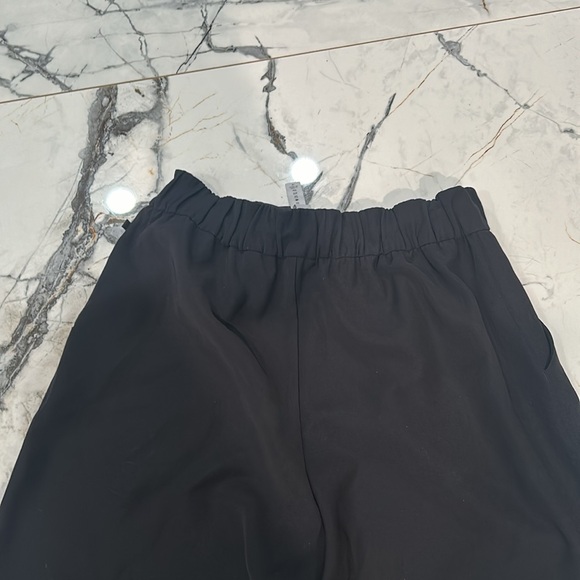 Excellent condition lululemon wide leg trousers size 8 - Picture 6 of 7